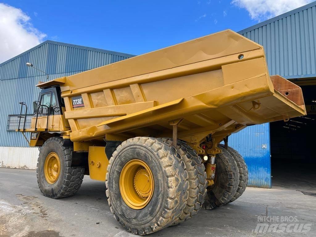 CAT 773 E Camiőes dumper basculantes rígidos