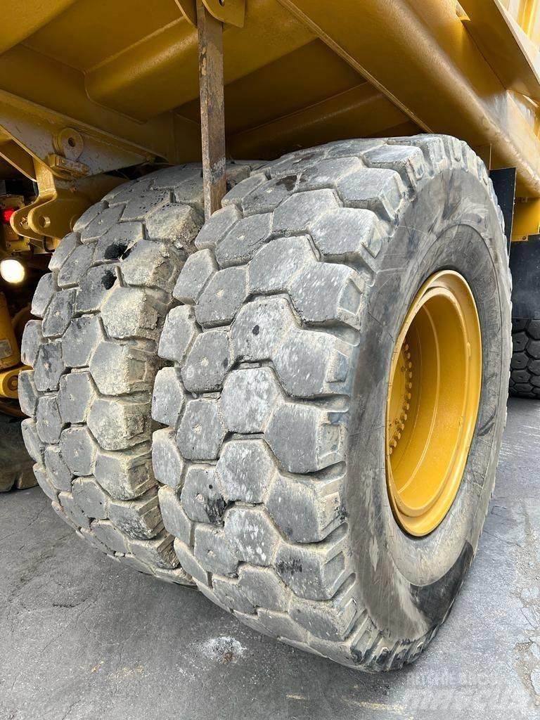 CAT 773 E Camiőes dumper basculantes rígidos
