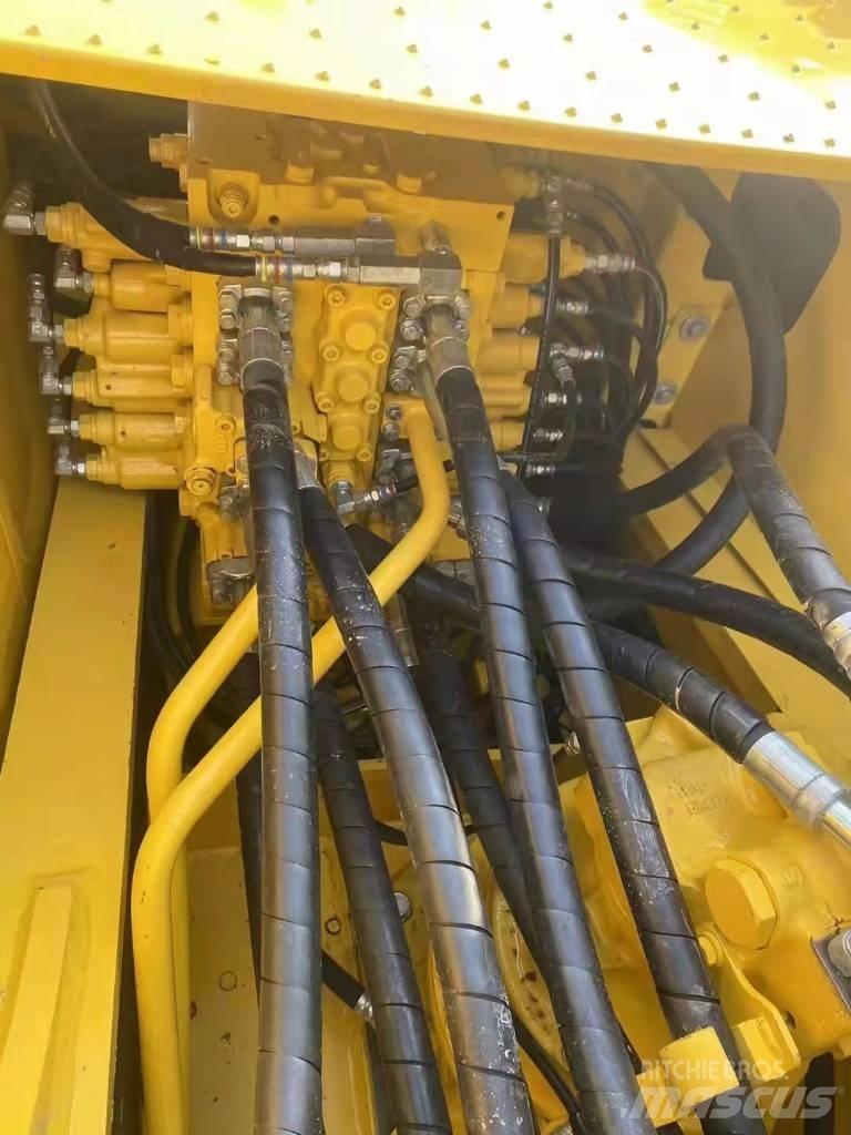 Komatsu PC 220-8 Escavadoras de rastos