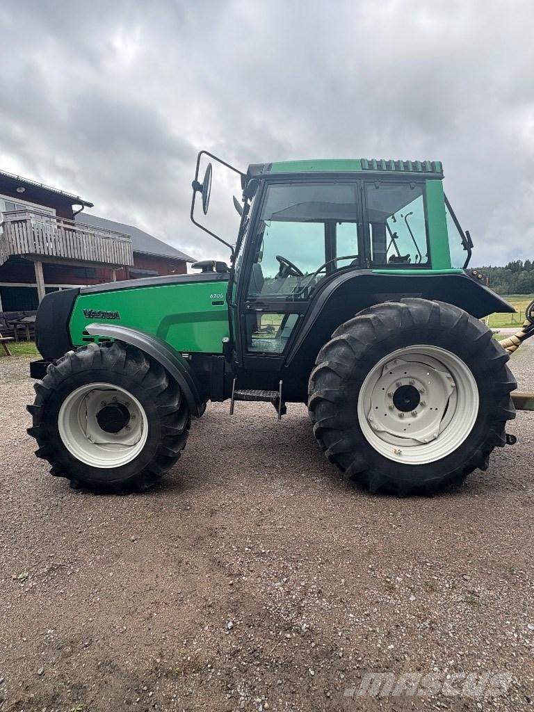 Valtra 6200-4 Tratores Agrícolas usados