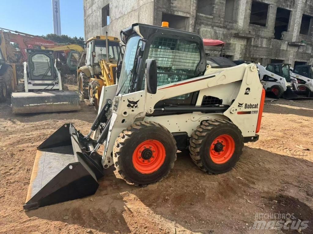 Bobcat S 630 Carregadoras de direcção deslizante