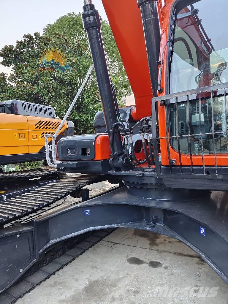 Doosan DX 300 LC Escavadoras de rastos