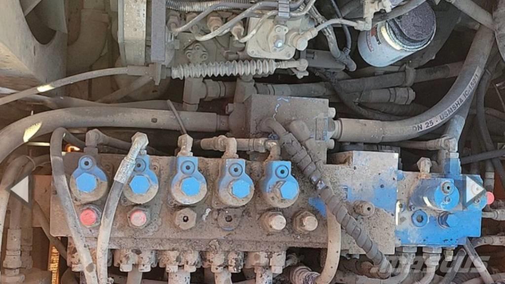 Hitachi EX 135 W Escavadoras de rodas