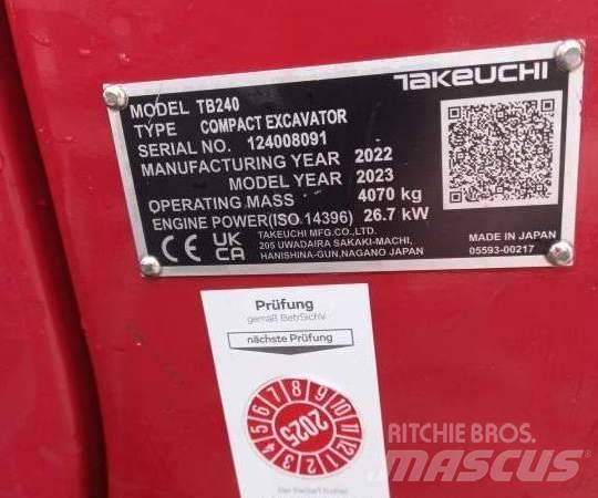 Takeuchi TB 240 DPF Mini Escavadoras <7t