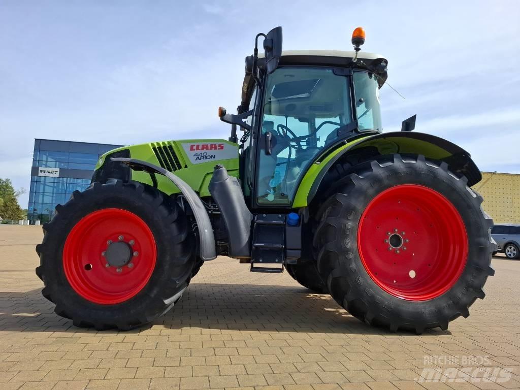 CLAAS Arion 440 CIS Tratores Agrícolas usados