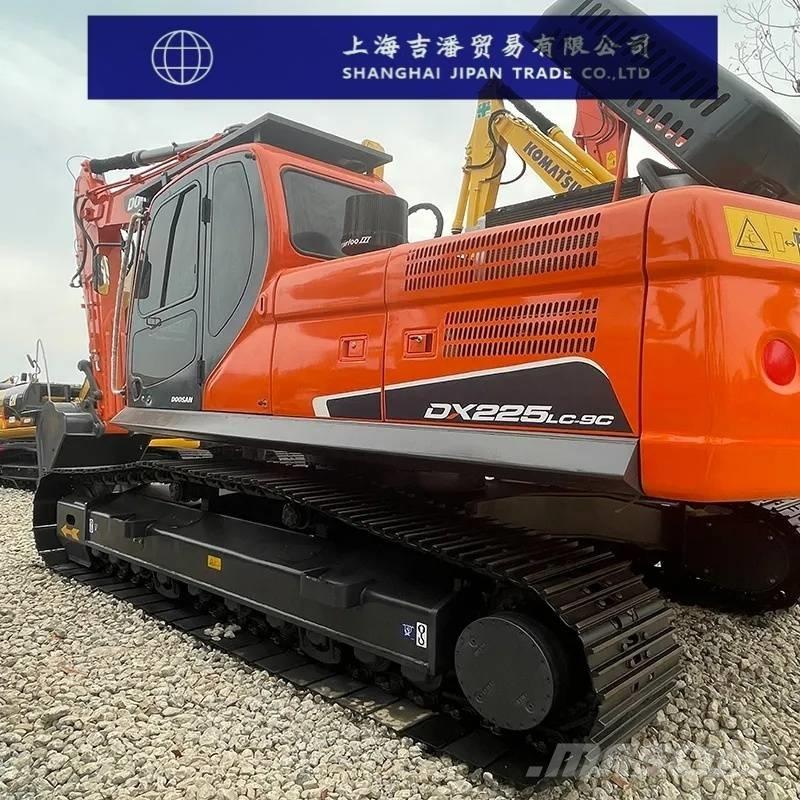 Doosan DX 225 Escavadoras de rastos