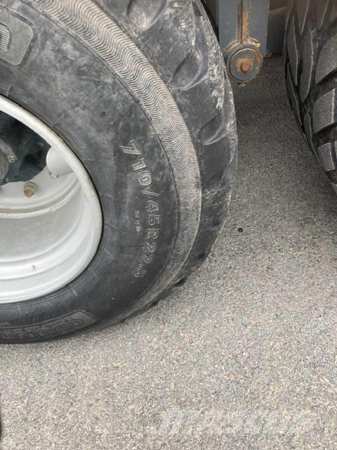 Junkkari J 18 Reboques Agrícolas basculantes