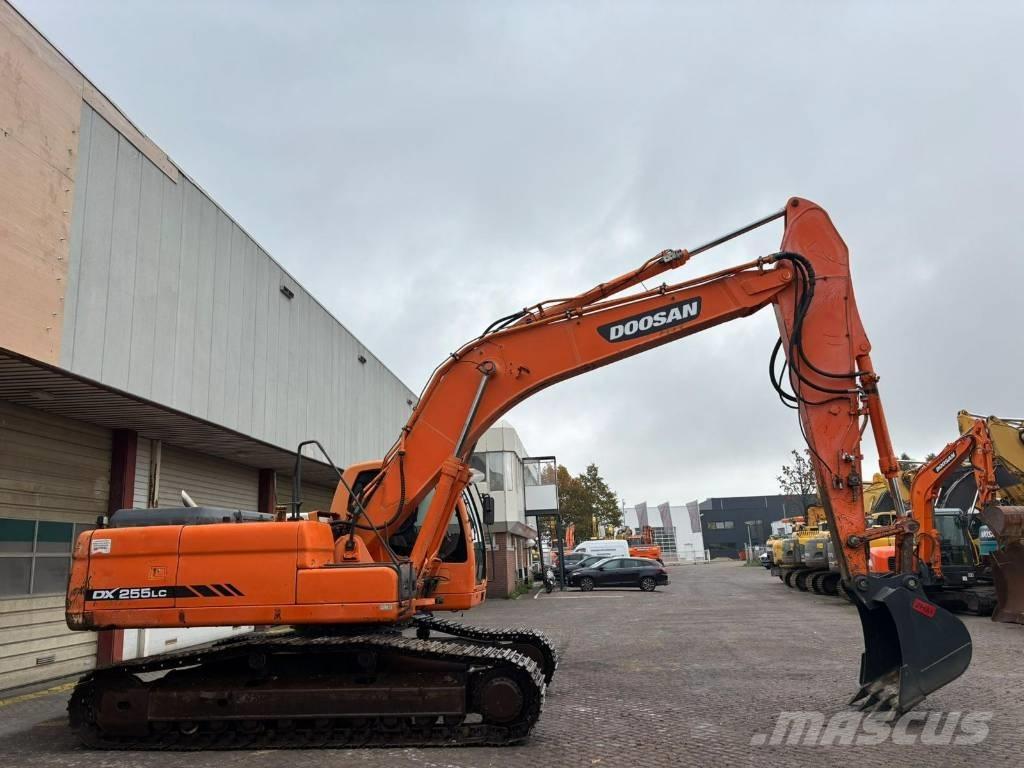Doosan DX 255 LC Escavadoras de rastos