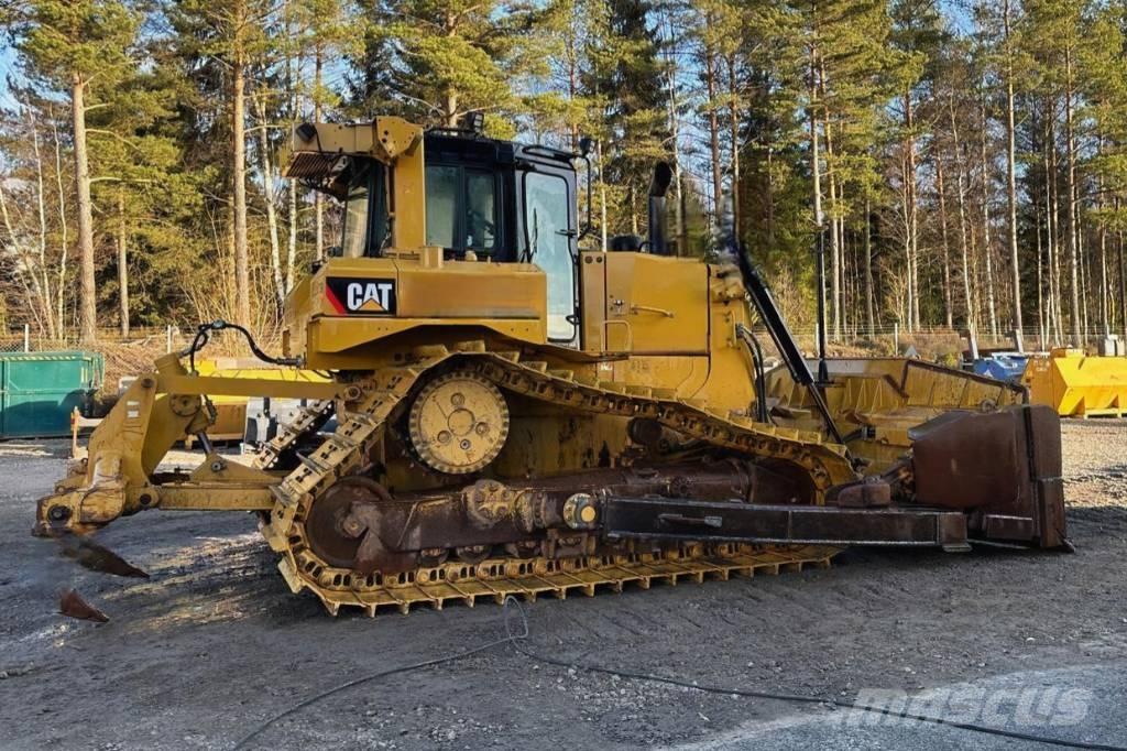 CAT D 6 T LGP Dozers - Tratores rastos