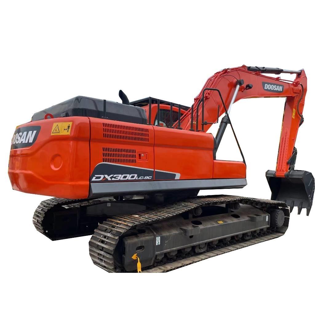 Doosan DX 300 LC Escavadoras Midi 7t - 12t