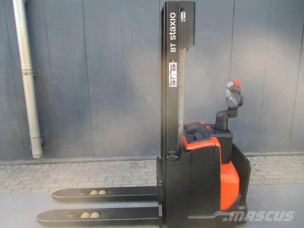 BT SWE 100 Empilhador para operador externo
