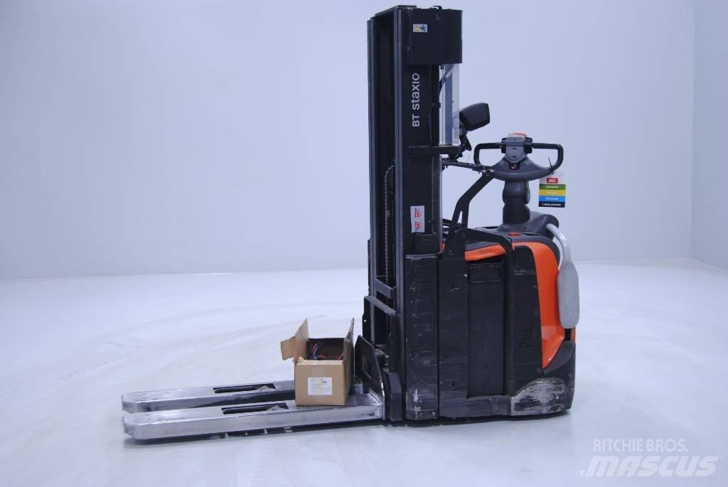 Toyota SPE200L Empilhador para operador externo