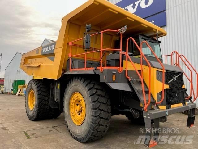 Volvo R60D Camiőes dumper basculantes rígidos