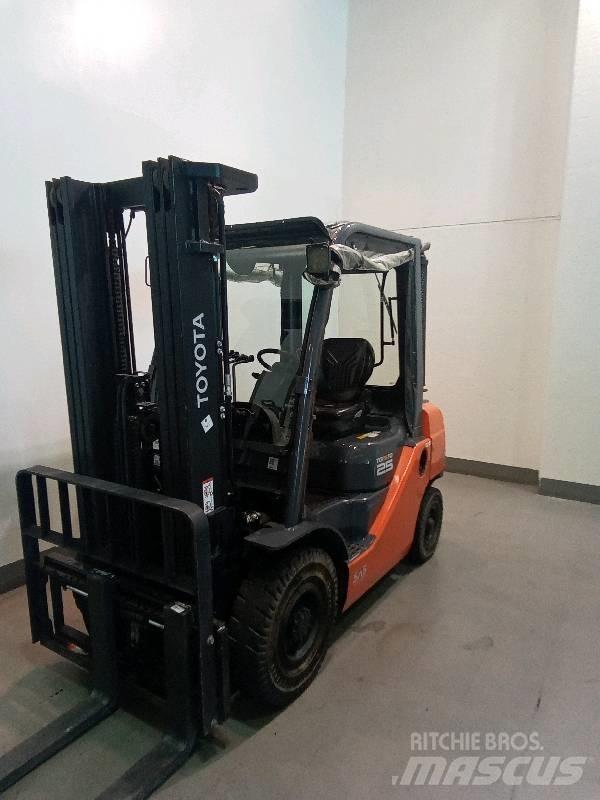 Toyota 8 FDF 25 Empilhadores Diesel