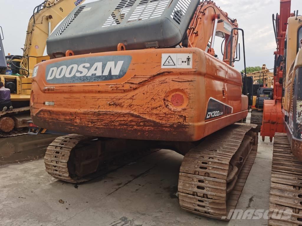 Doosan DX300LC-9C Escavadoras de rastos