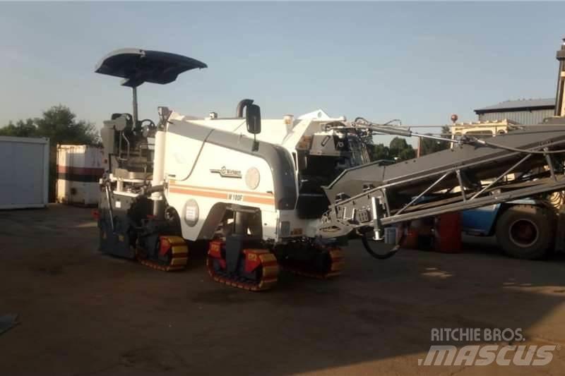 Wirtgen W100F Outros Camiões