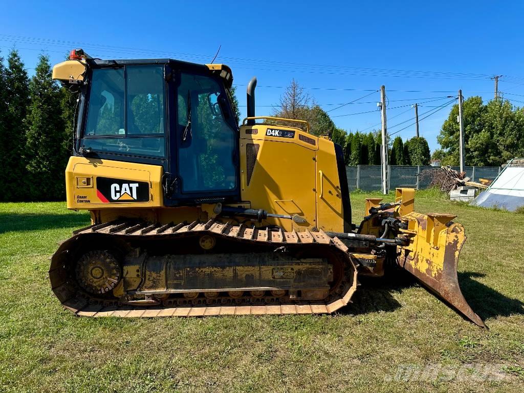 CAT D 4 K 2 LGP Dozers - Tratores rastos