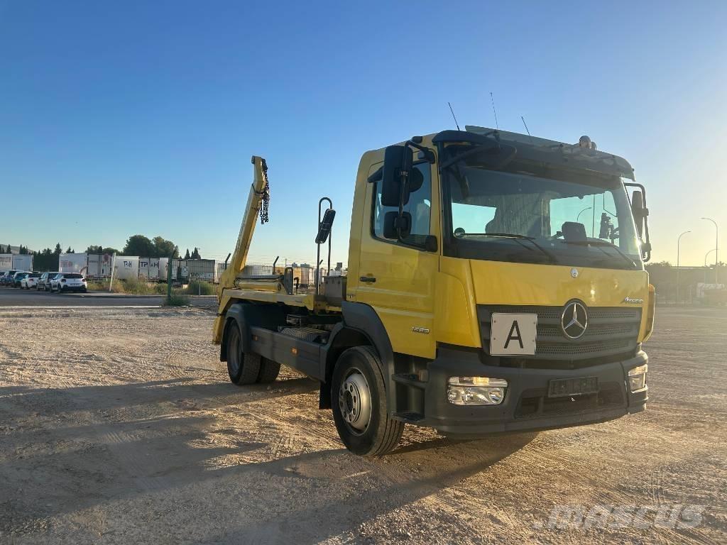 Mercedes-Benz 1530 Contentores de armazenamento
