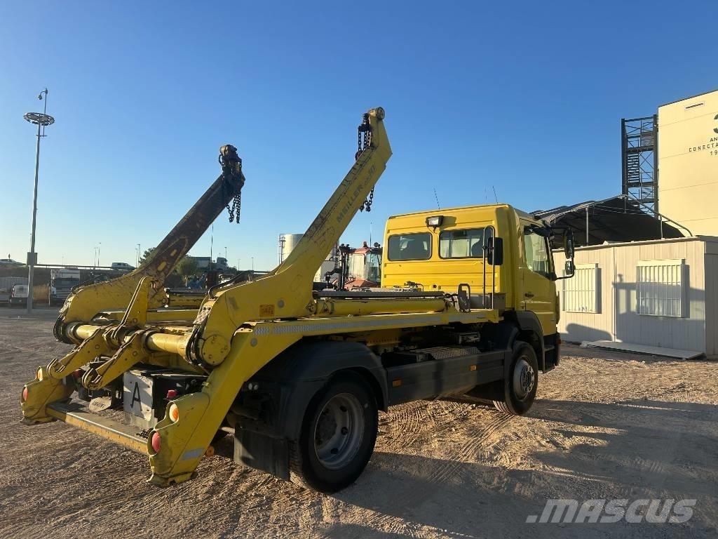 Mercedes-Benz 1530 Contentores de armazenamento