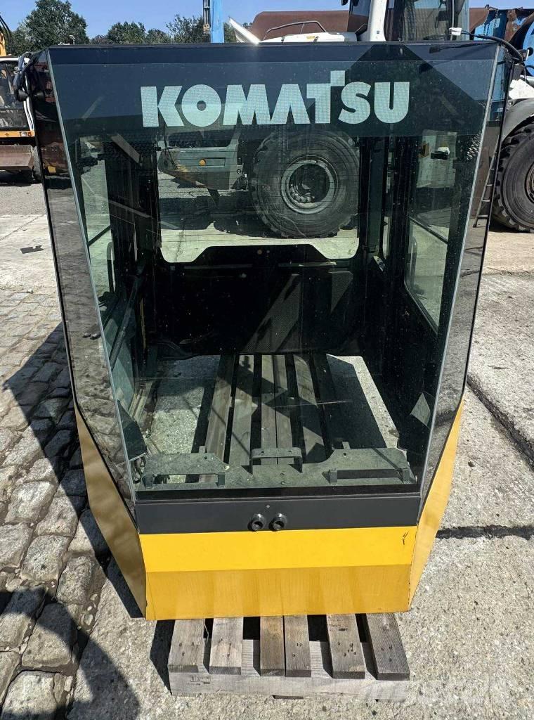 Komatsu WA 470-5 Cabines e interior máquinas construção