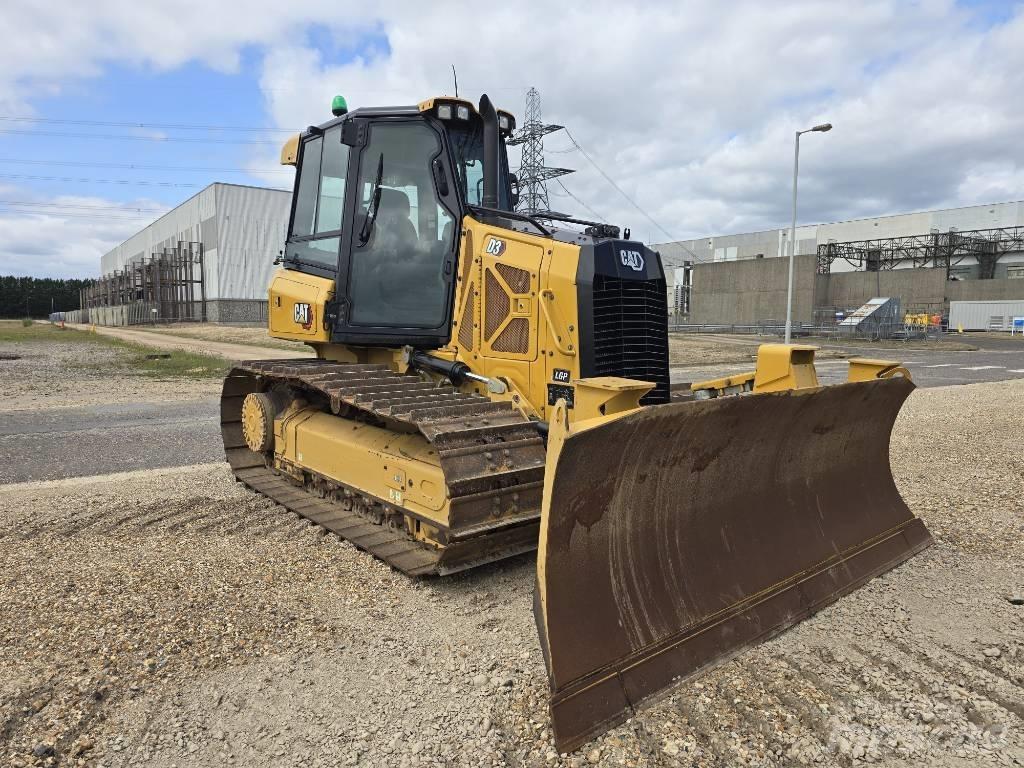 CAT D 3 LGP Dozers - Tratores rastos