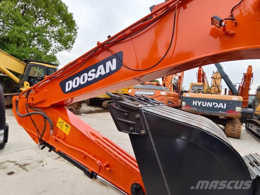 Doosan DX 225 LC Escavadoras de rastos