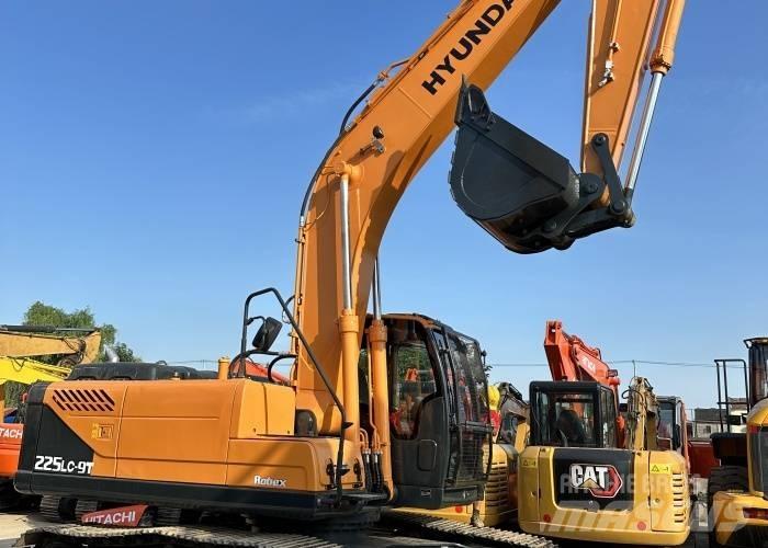 Hyundai 225 Escavadoras de rastos