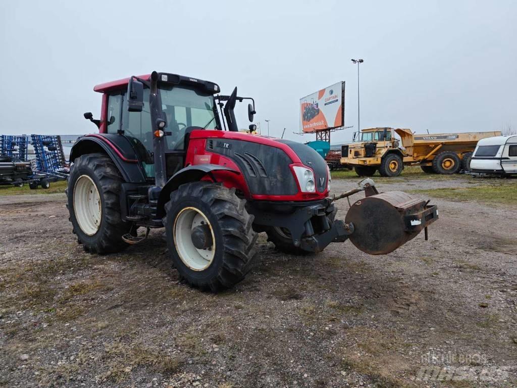 Valtra T 193 Tratores Agrícolas usados