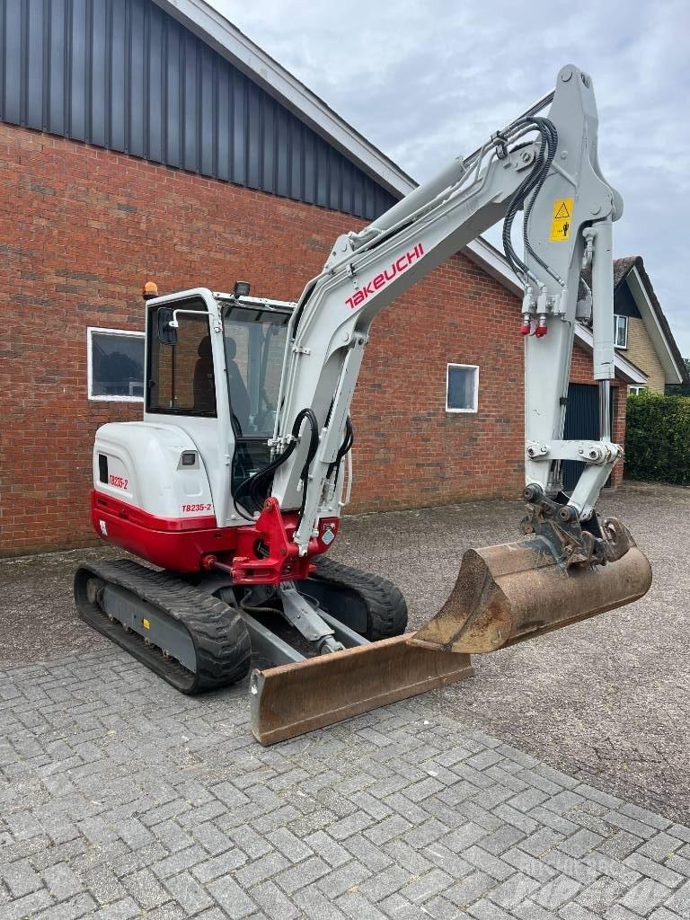 Takeuchi tb235-2 Mini Escavadoras <7t