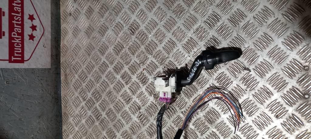 Scania R 440    1858200 Cabines e interior
