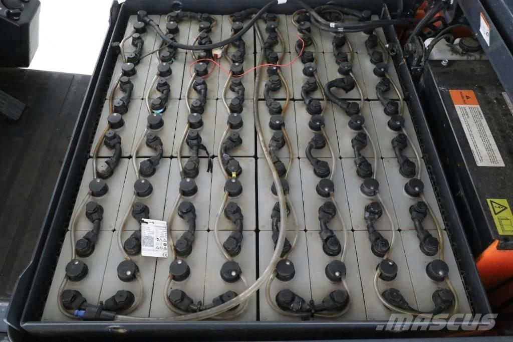 Toyota 8 FBMT 30 Empilhadores eléctricos