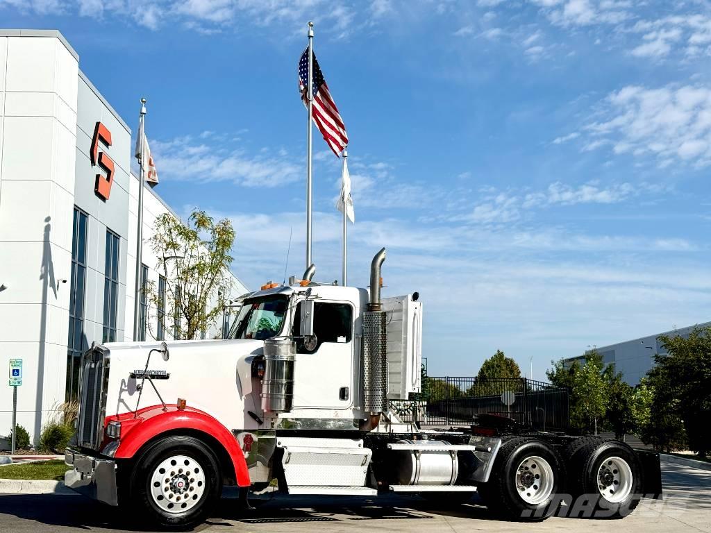 Kenworth W 900 Tractores (camiões)