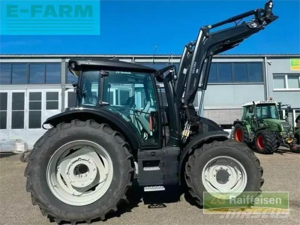 Valtra g135v 1b9 Tratores Agrícolas usados