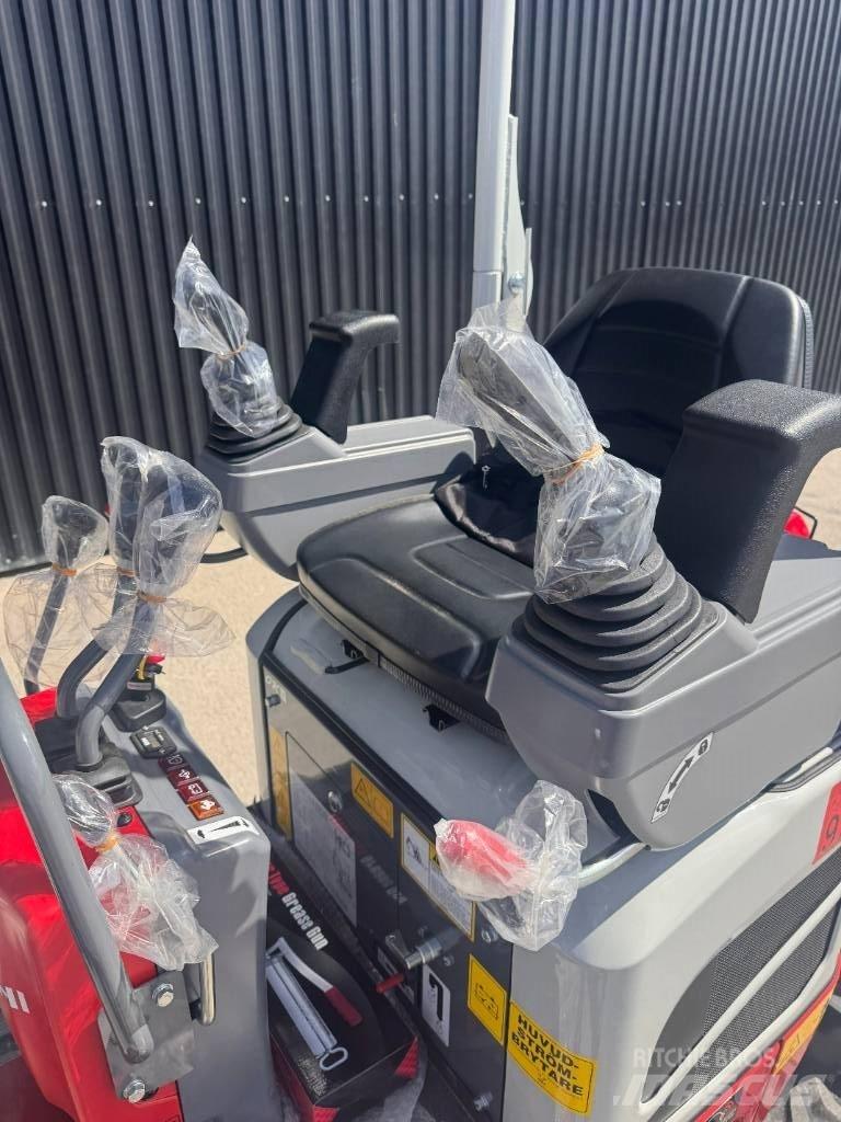 Takeuchi TB 210 R Mini Escavadoras <7t