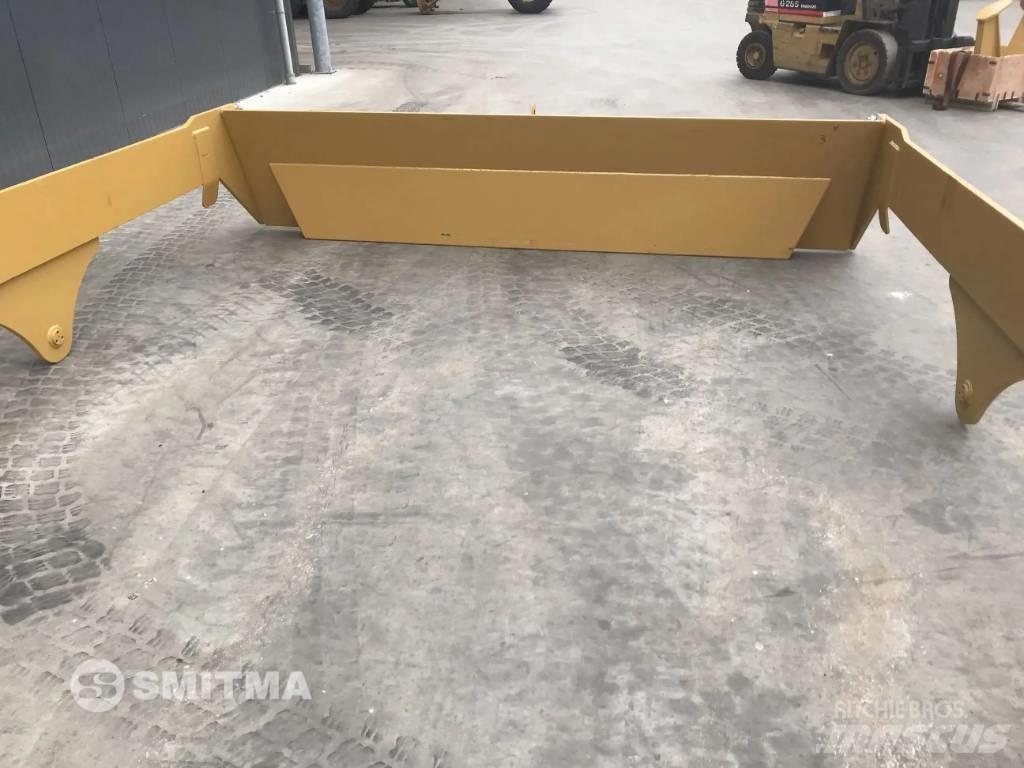Volvo A40G Portas traseiras
