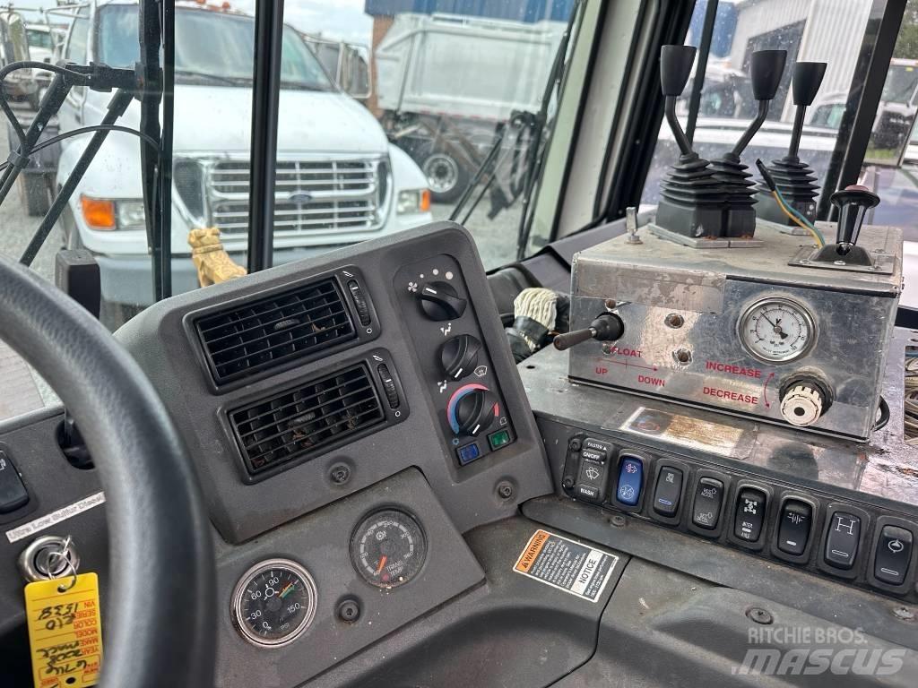 Mack MRU613 Camiões de lixo