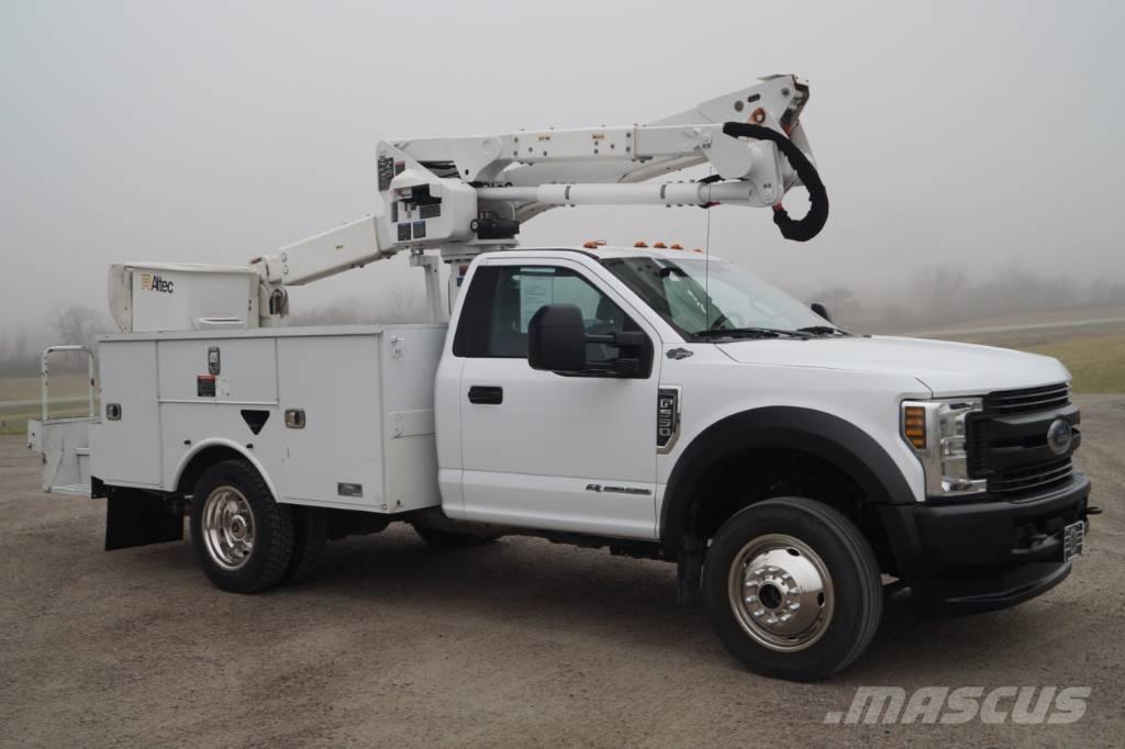 Ford F 550 XL SD Plataformas aéreas montadas em camião