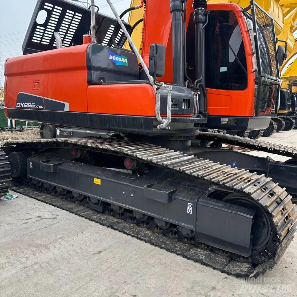 Doosan DX225LC-9 Escavadoras de rastos