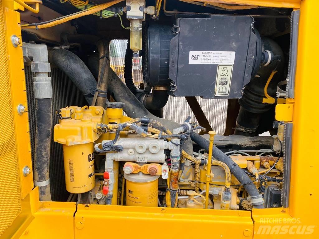 CAT D 6 K LGP Dozers - Tratores rastos