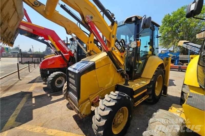 CAT 426F2 TLB Retroescavadoras