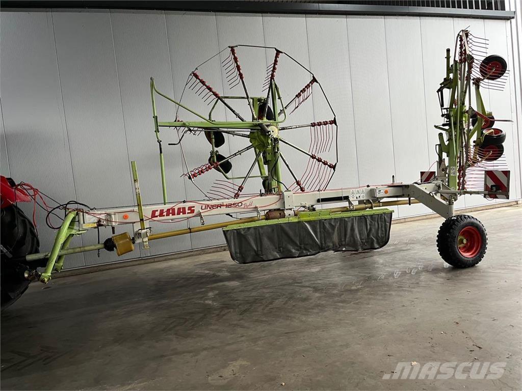 CLAAS Liner 1250 Gadanheiras-fileiras