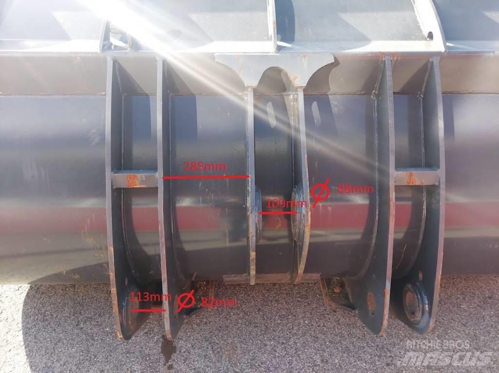 CASE 721 F Baldes