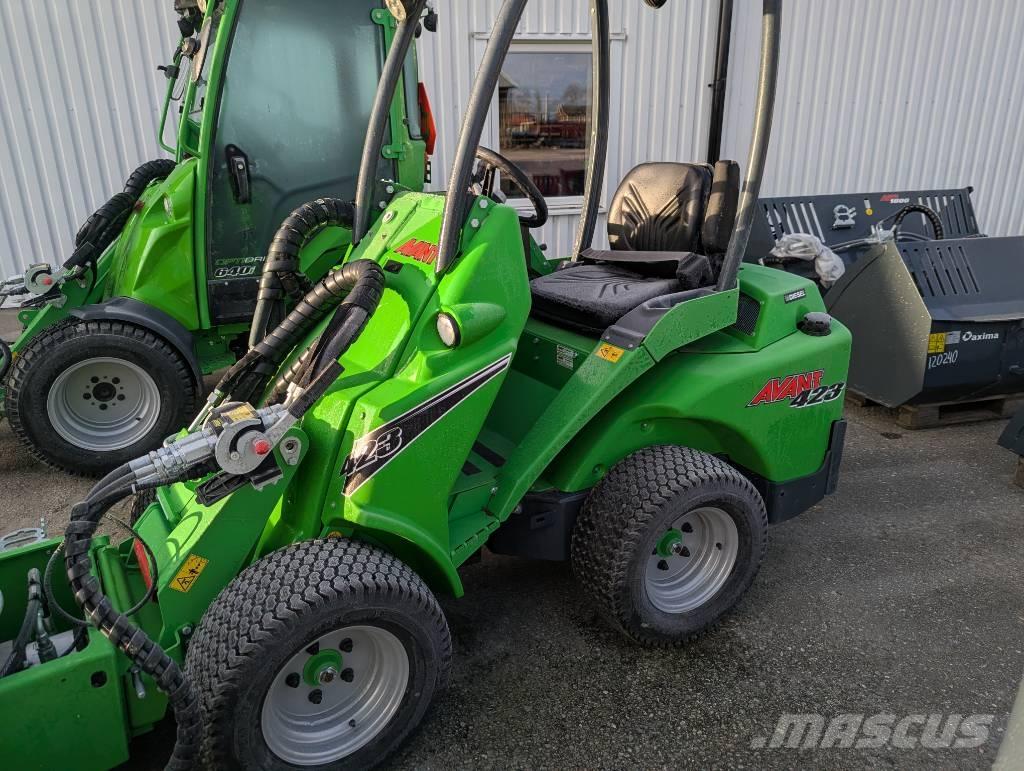 Avant 423 Carregadoras de direcção deslizante