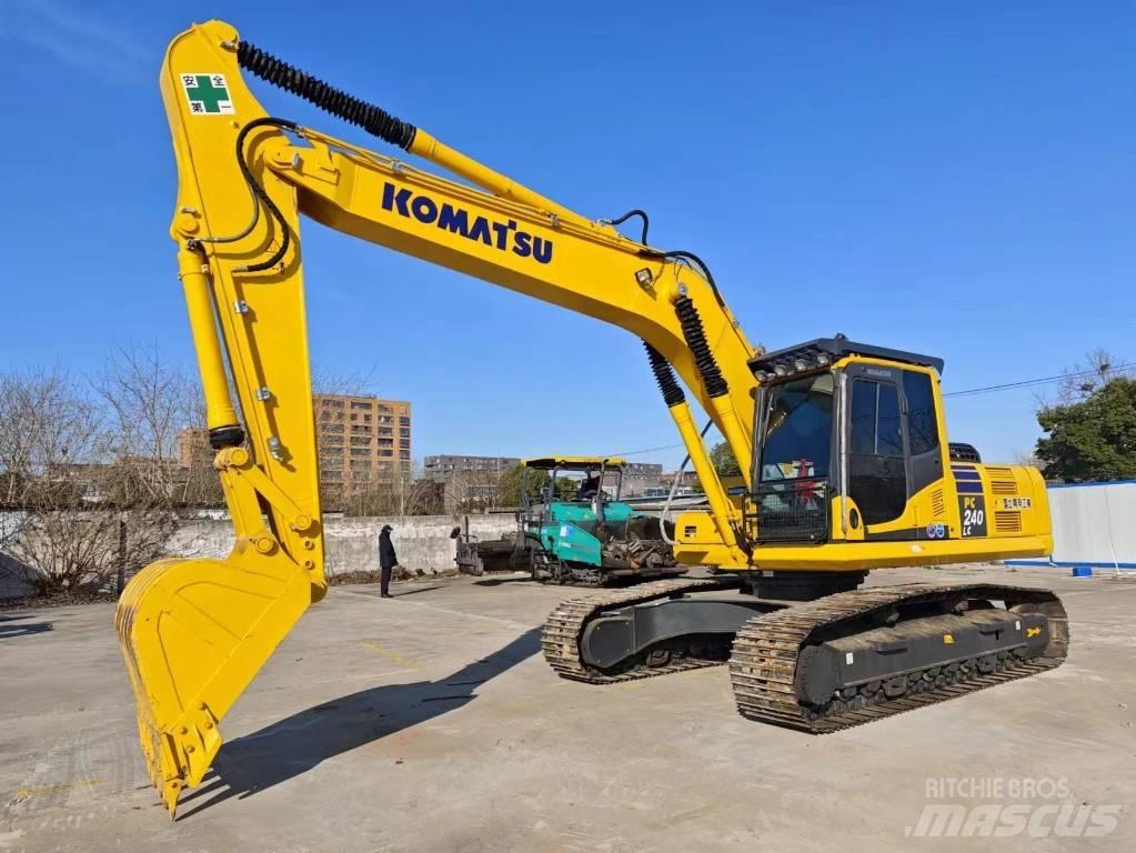 Komatsu PC 240-8 Escavadoras de rastos