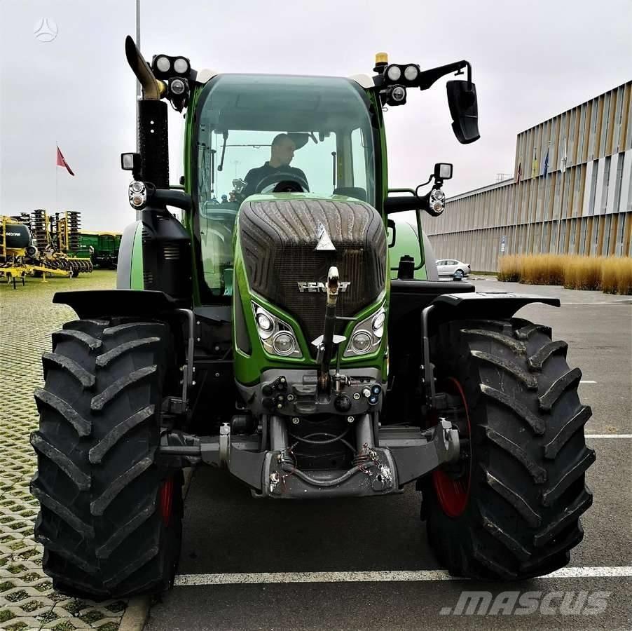 Fendt 718 Vario Tratores Agrícolas usados