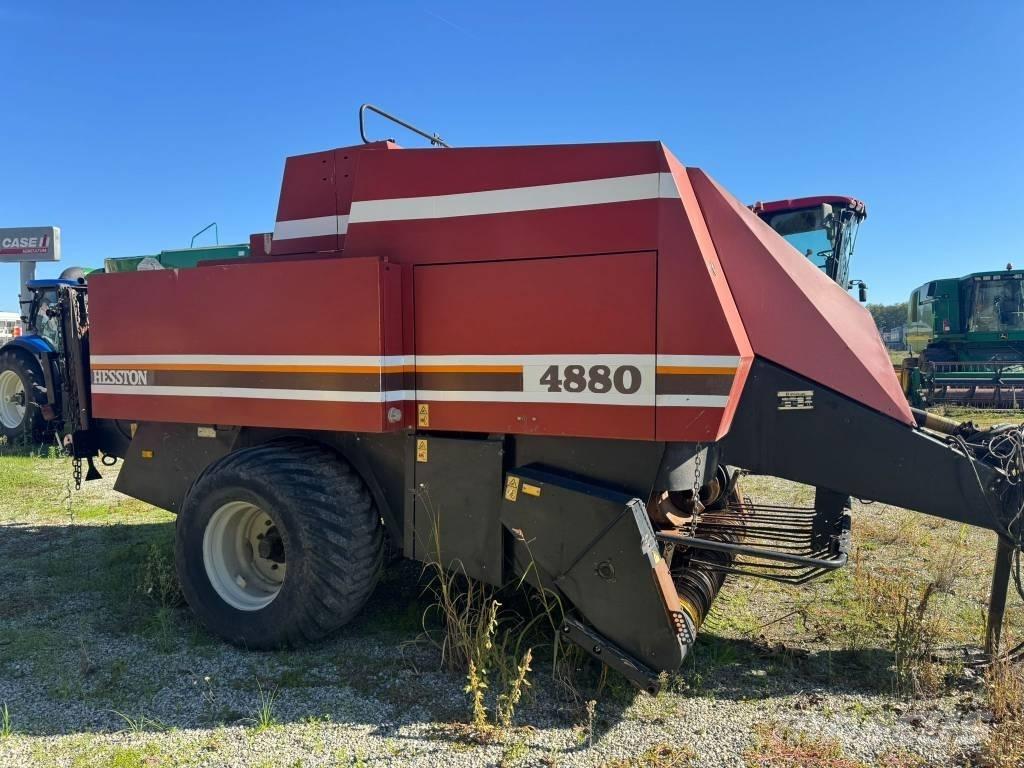 Hesston 4880 Enfardadeira de fardos quadrados