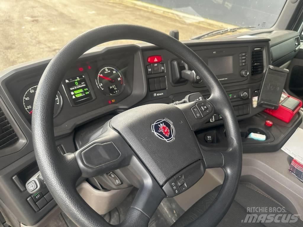 Scania P 370 Camiões grua