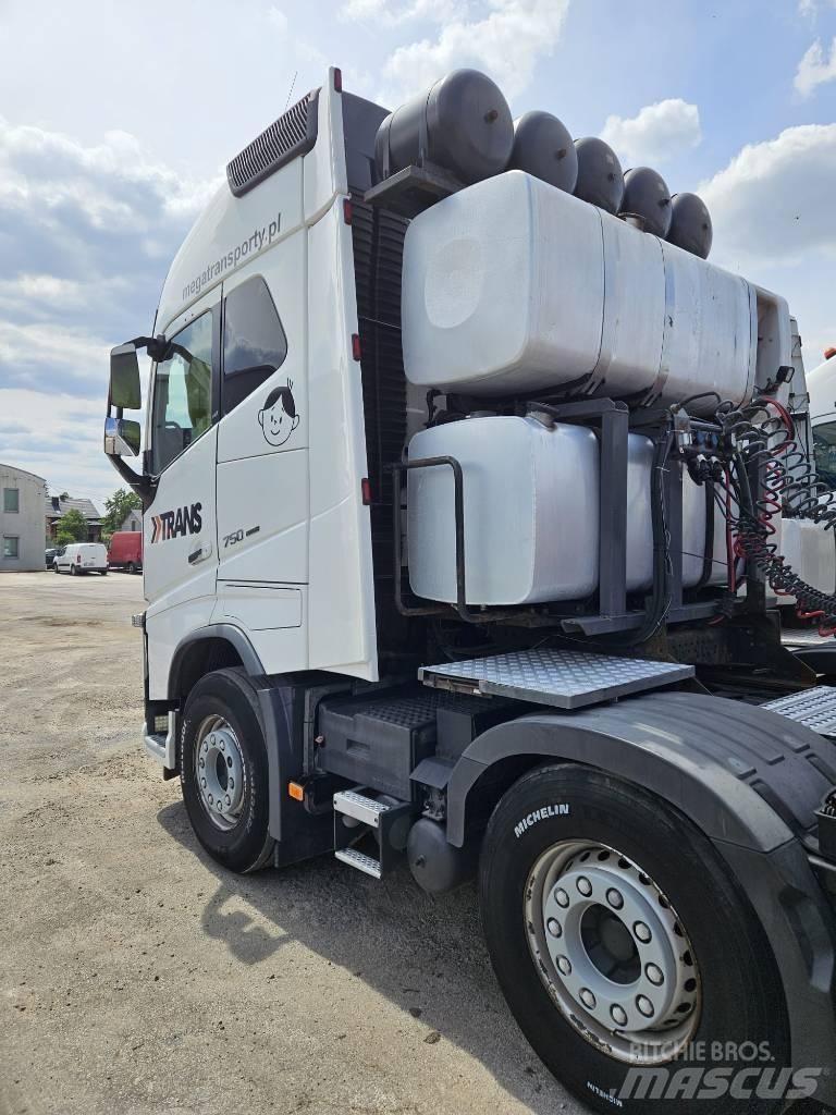 Volvo FH16 750KM 8x4 Tractores (camiões)