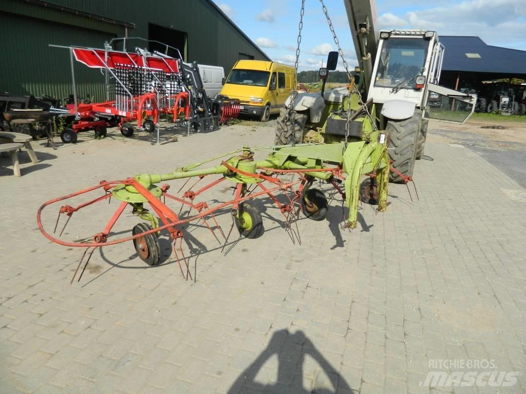 CLAAS 4 Ancinho virador