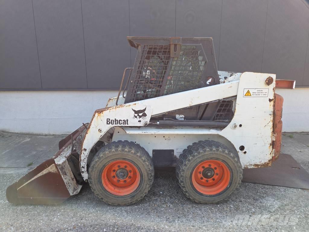 Bobcat 763 Carregadoras de direcção deslizante